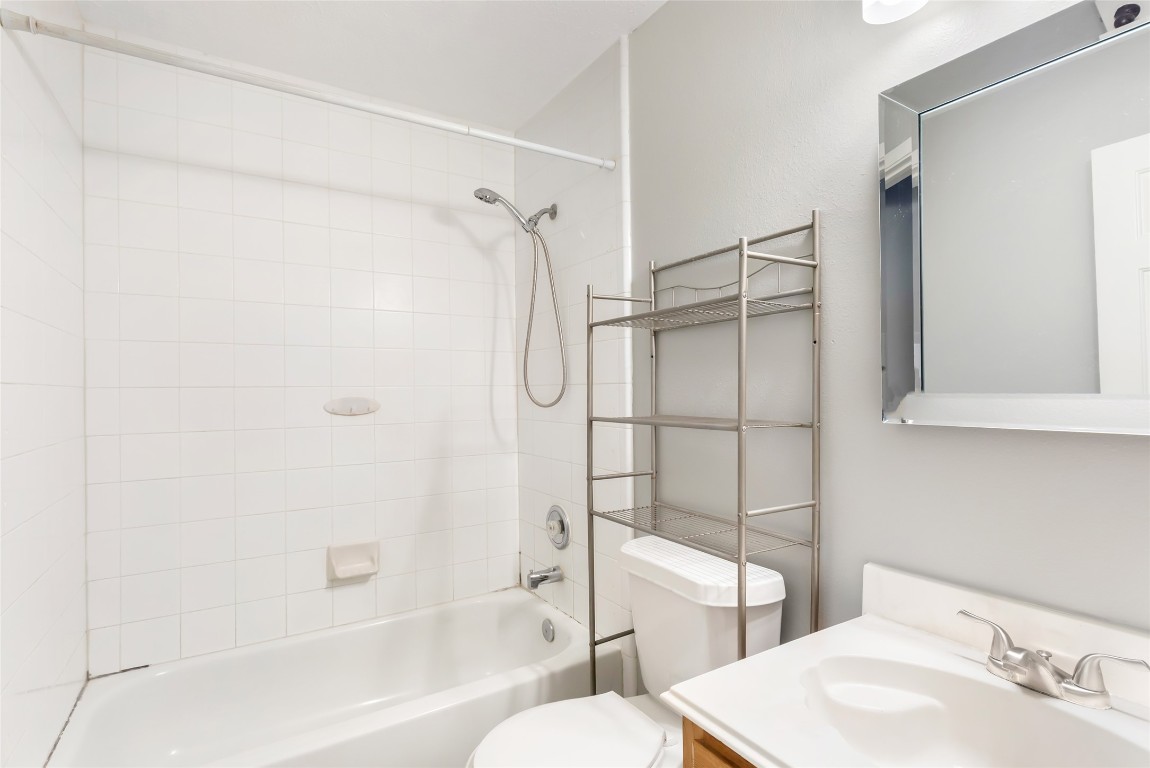 31315 Copperleaf Drive Spring, TX 77386 - Photo 28 of 34 a bathroom with a sink toilet and shower