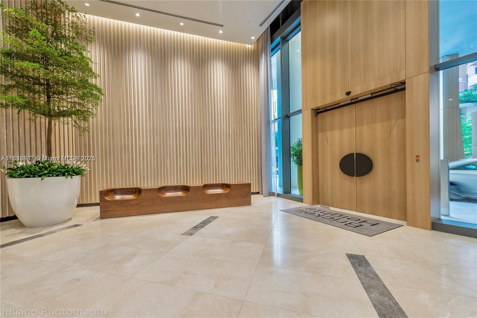 45 Southwest 9th Street, Unit 3403 Miami, FL 33130 - Photo 13 of 27 a view of a outdoor space