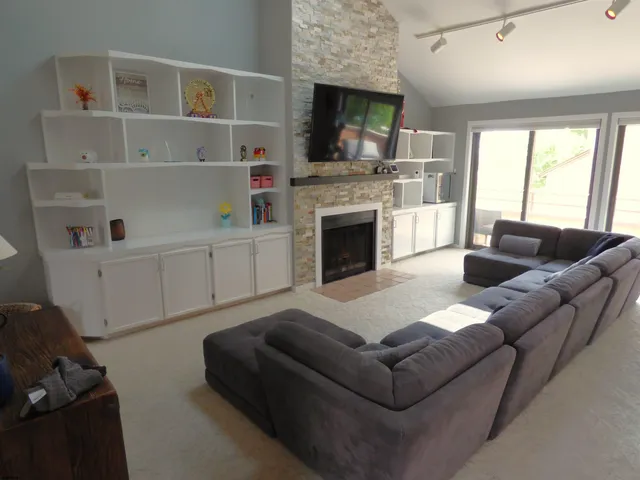 $3,250 | 8 Dolphin Court, Unit 8, Ocean City, NJ 08226