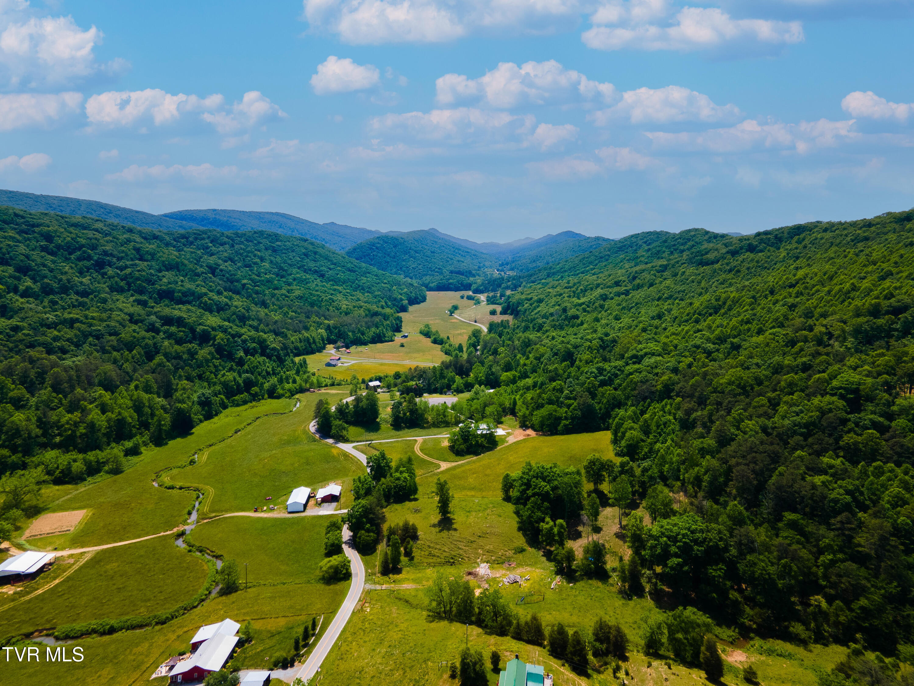 3710 Goshen Valley Road Rogersville, TN 37857 - Photo 5 of 31 DJI_0083