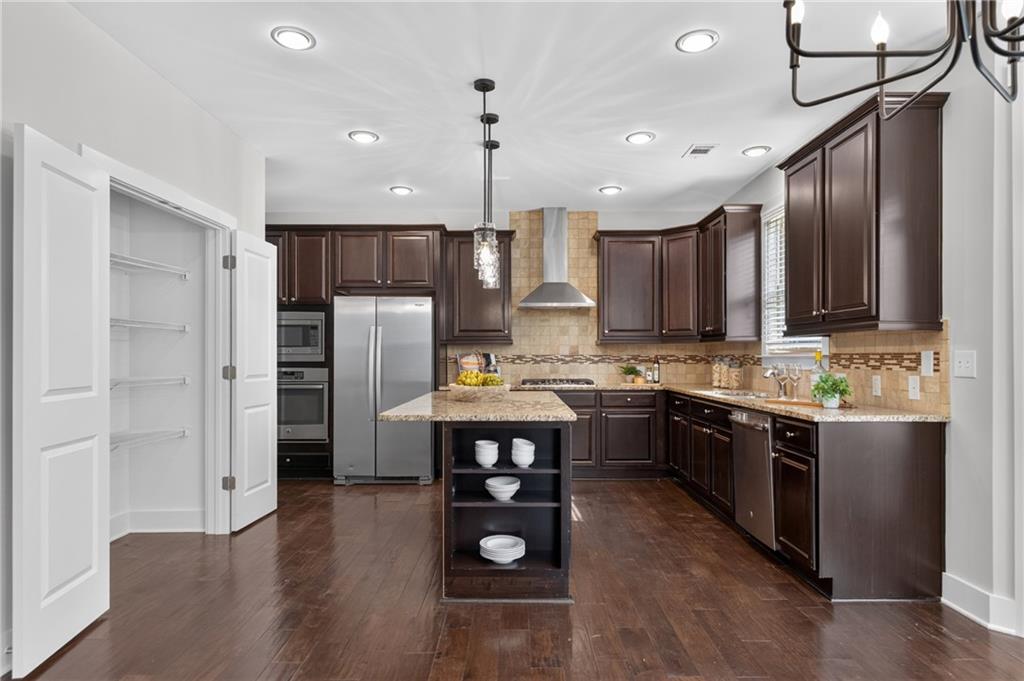3950 Estates Path Cumming, GA 30040 - Photo 4 of 61 Gallery Image 4