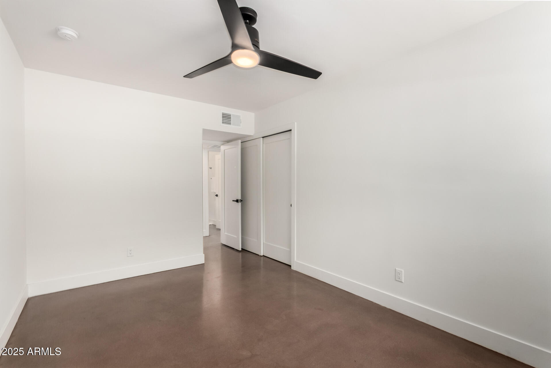 4735 North 24th Street Phoenix, AZ 85016 - Photo 22 of 44 a view of an empty room