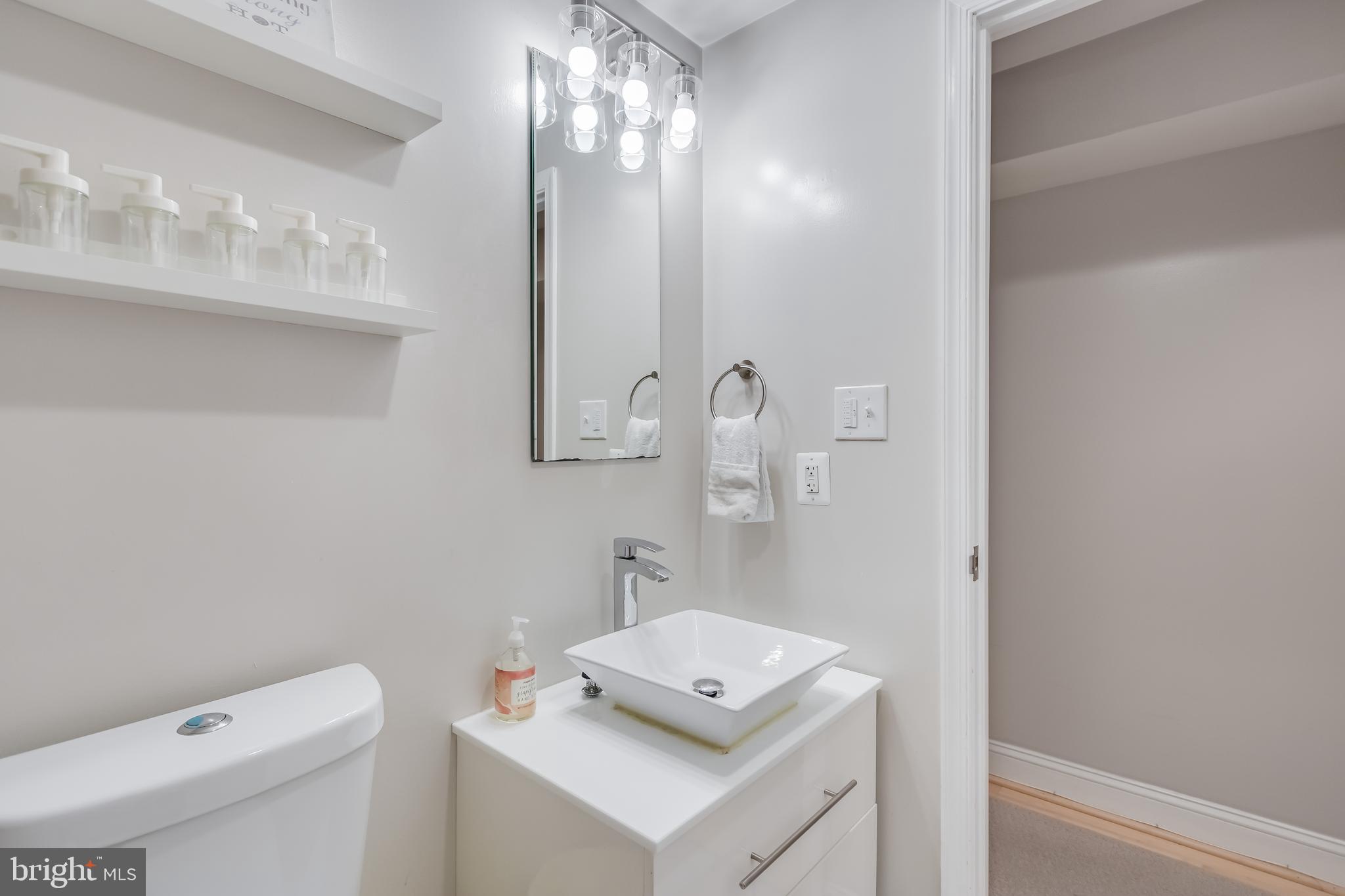 26 T Street Northeast, Unit A Washington, DC 20002 - Photo 18 of 18