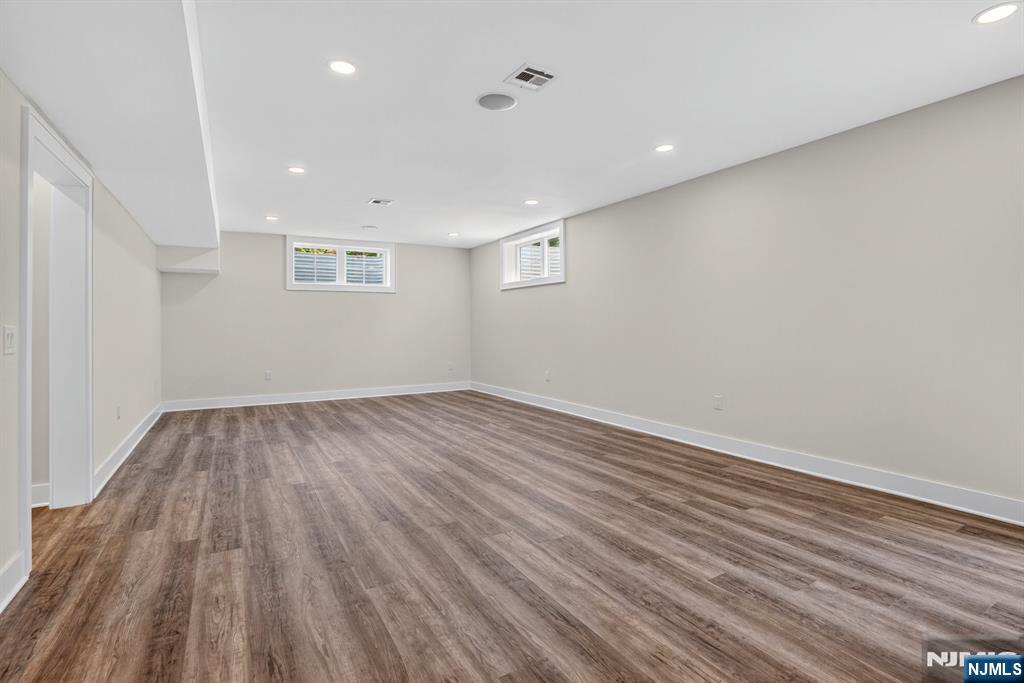 81 Ridge Drive Livingston, NJ 07039 - Photo 47 of 49