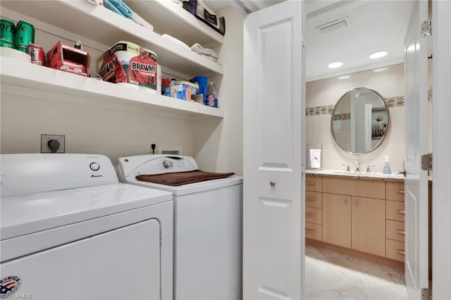 $425,000 | 5250 Fox Hollow Drive, Unit 505, Naples, FL 34104