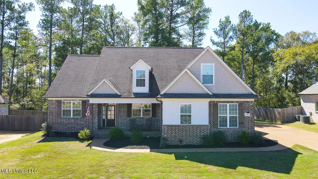 $499,900 | 2333 Jaxon Drive, Hernando, MS 38632