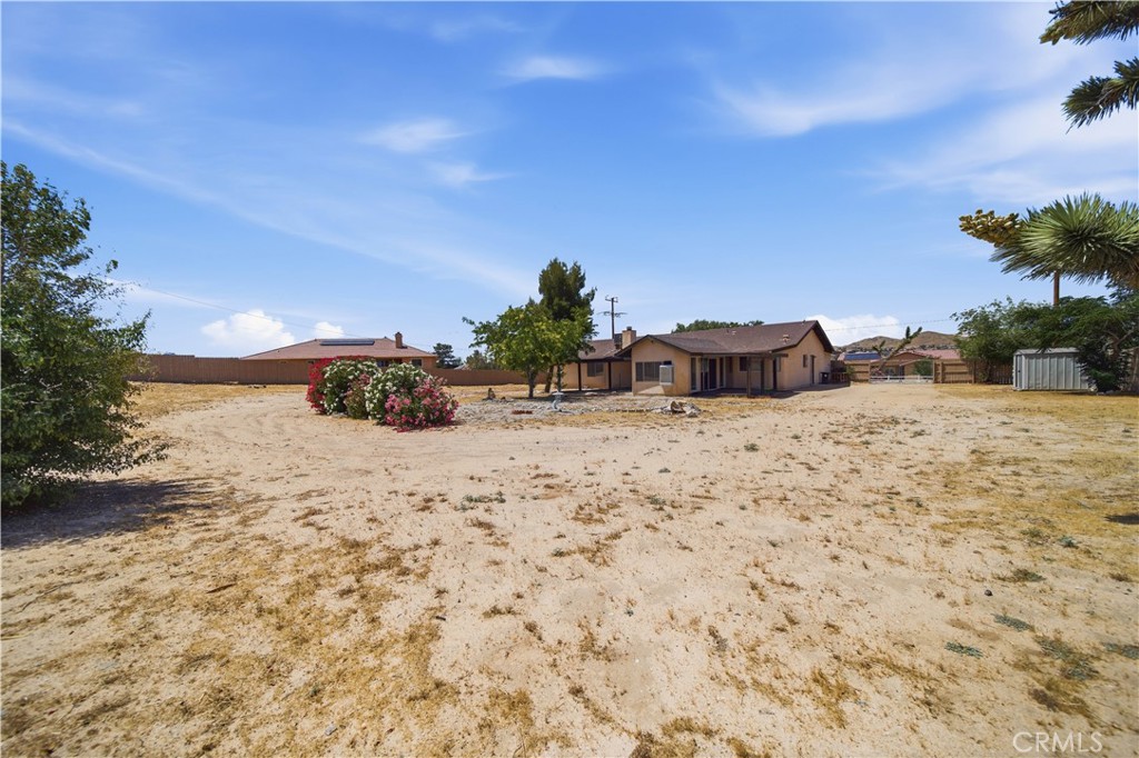18405 Owatonna Road Apple Valley, CA 92307 - Photo 32 of 41