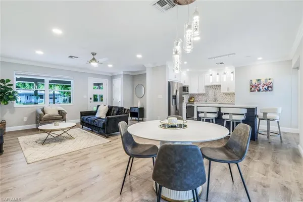 $1,299,000 | 975 22nd Avenue North, Naples, FL 34103