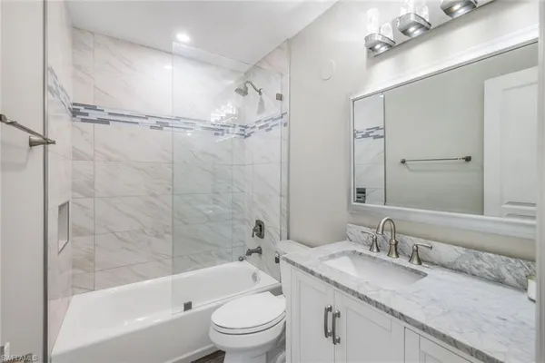 $1,299,000 | 975 22nd Avenue North, Naples, FL 34103