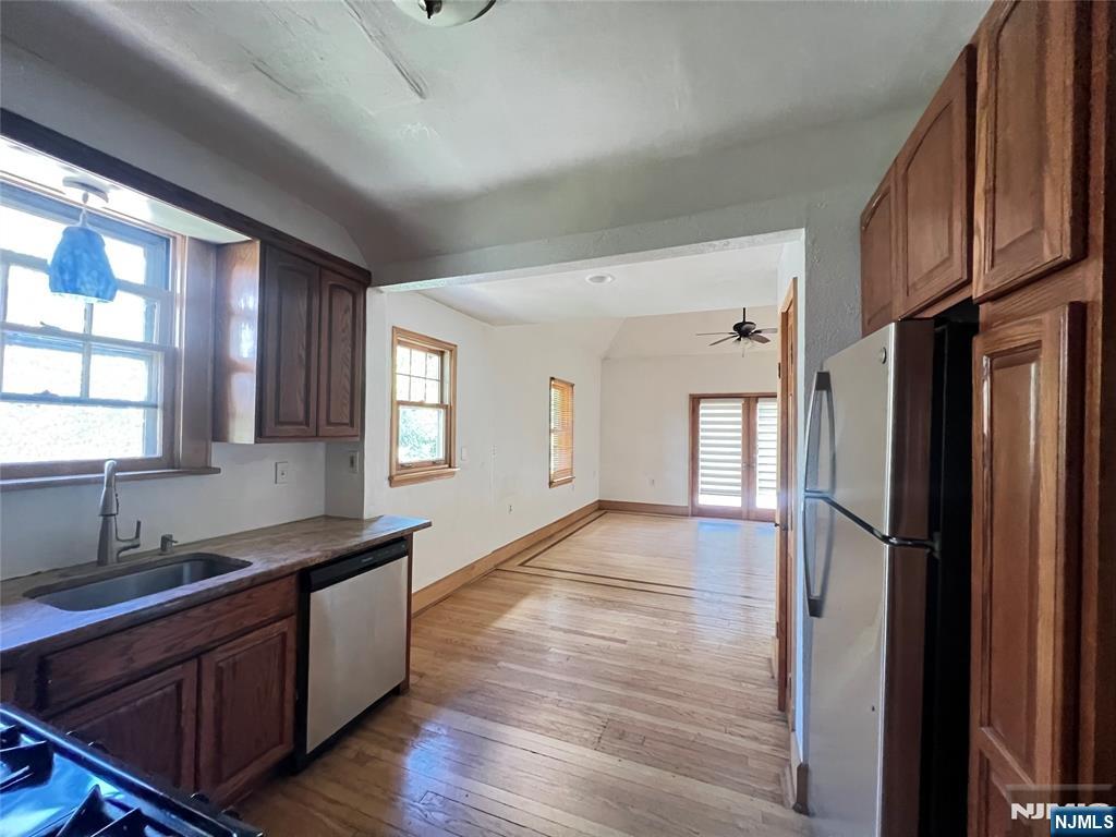 325 Bogert Avenue Ridgewood, NJ 07450 - Photo 8 of 25