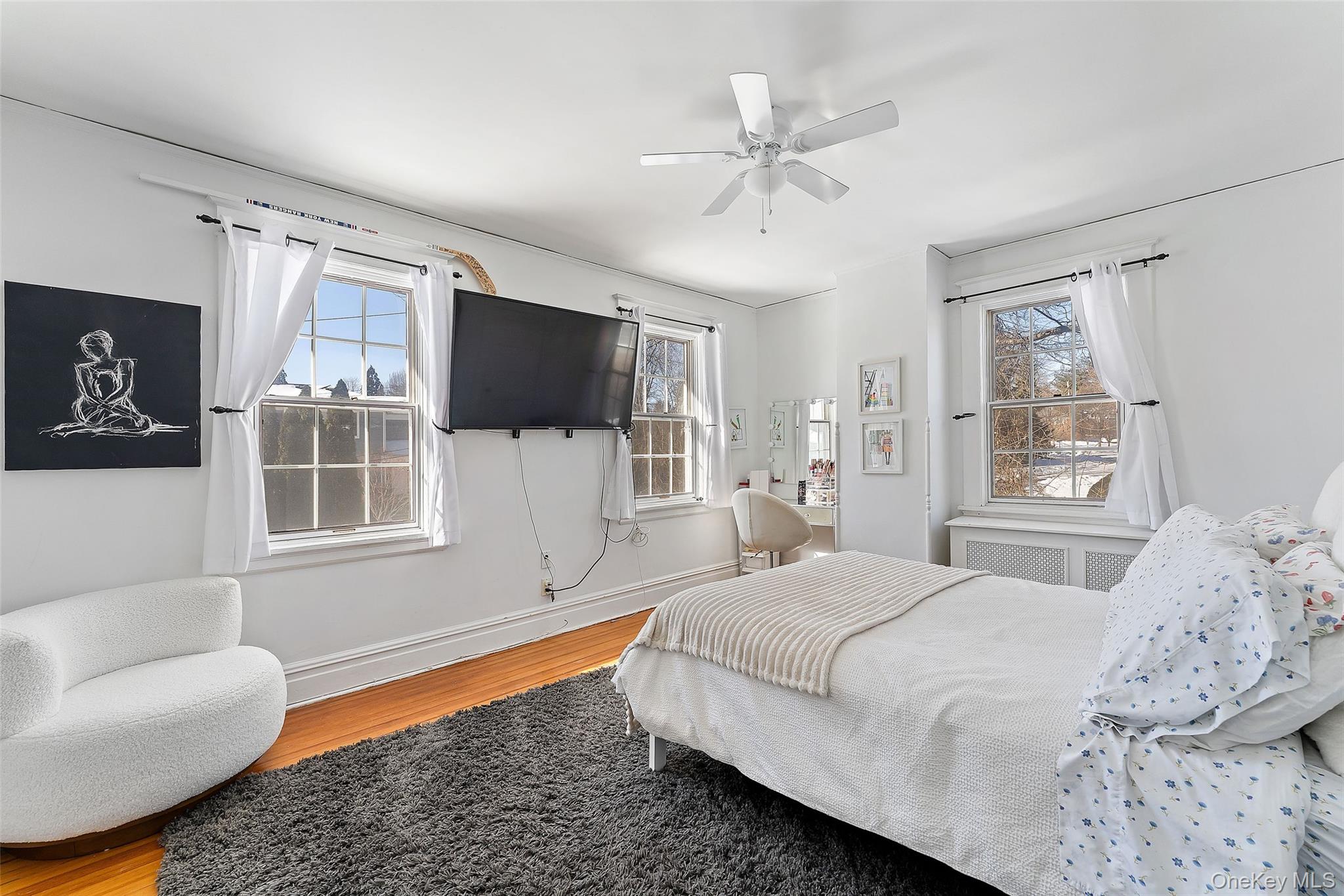 12 Swarthmore Road Scarsdale, NY 10583 - Photo 21 of 34 Large and Airy Bedroom