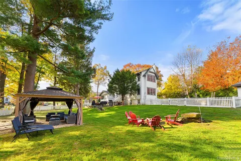 $1,695,000 | 12 Swarthmore Road, Scarsdale, NY 10583