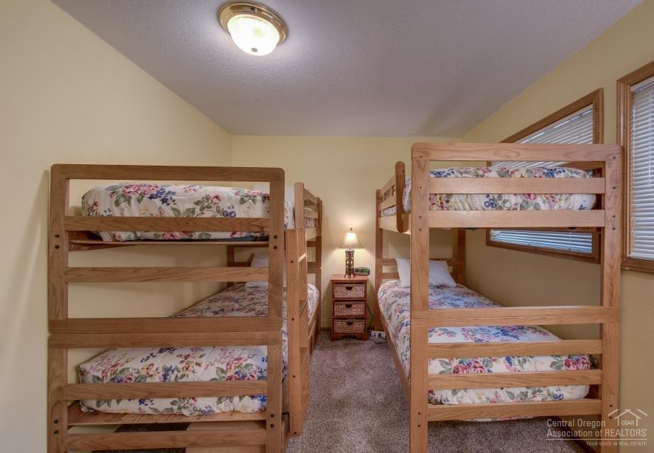 57303 Approach Lane Sunriver, OR 97707 - Photo 7 of 11 Gallery Image 7
