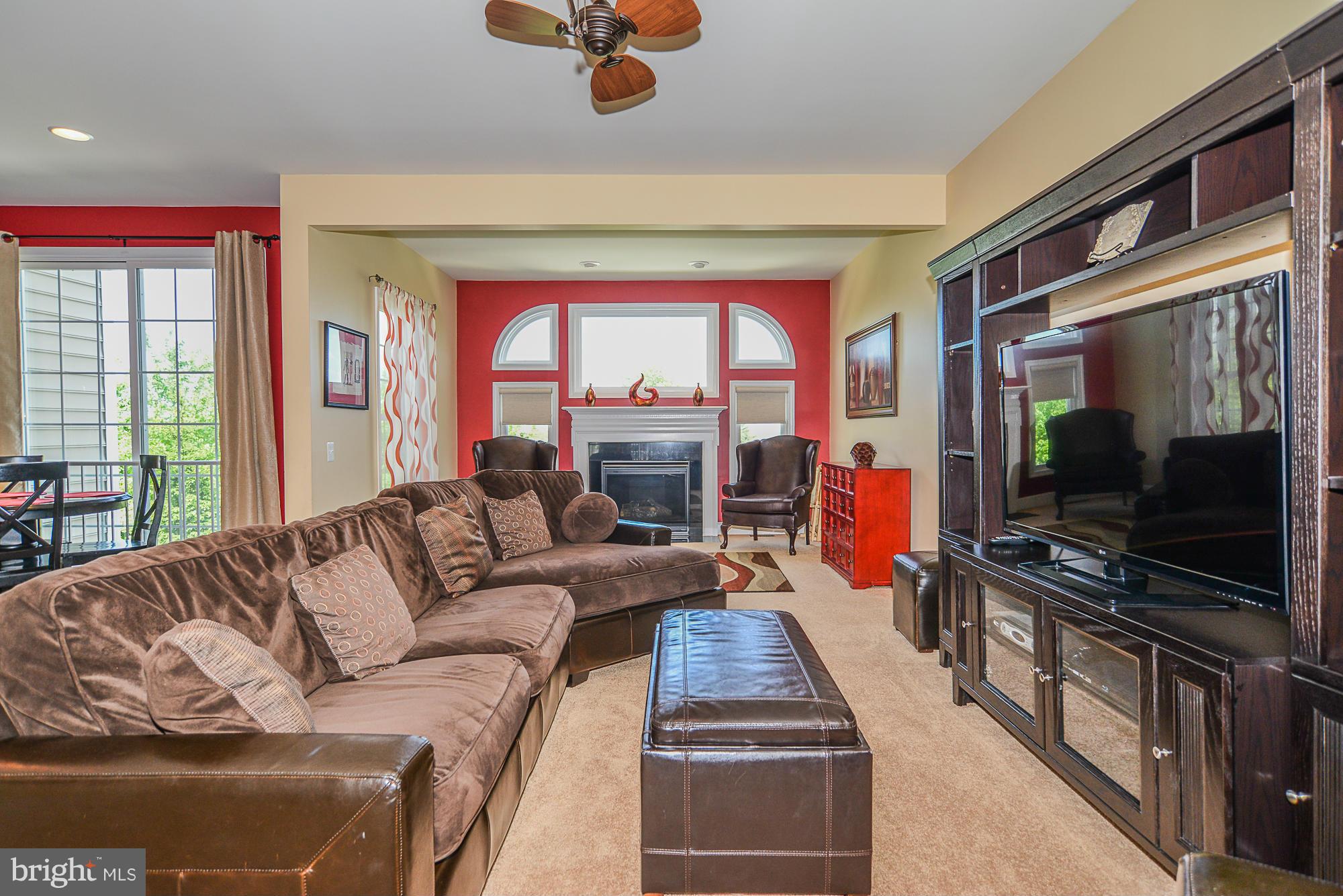 42872 Bittner Square Ashburn, VA 20148 - Photo 7 of 30 Family Room