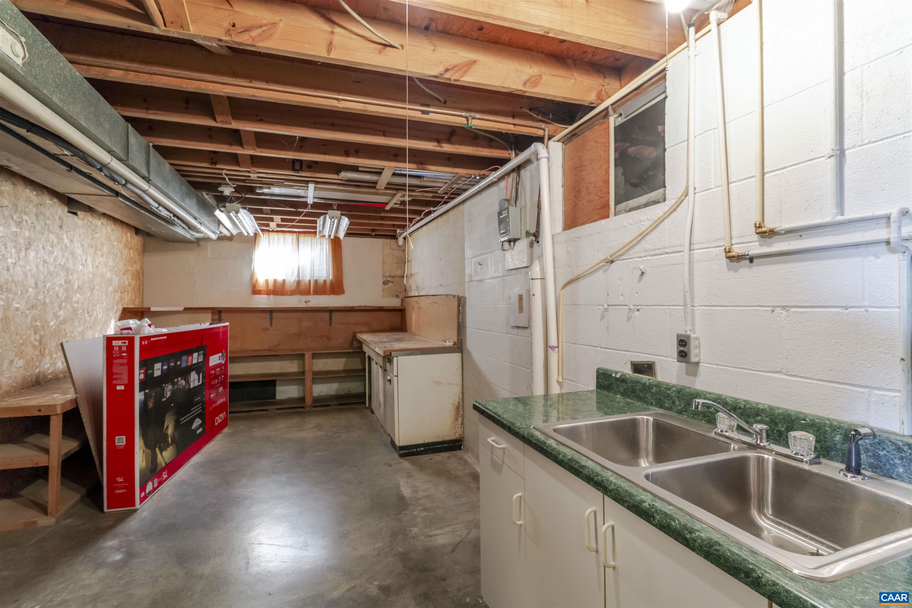 906 Alta Street Staunton, VA 24401 - Photo 24 of 34 a utility room with dryer and washer