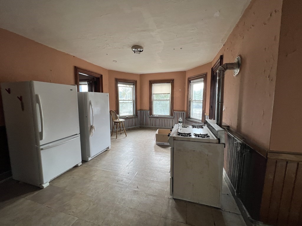 2 Stevens Road Worcester, MA 01603 - Photo 6 of 22