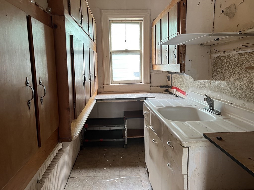 2 Stevens Road Worcester, MA 01603 - Photo 10 of 22