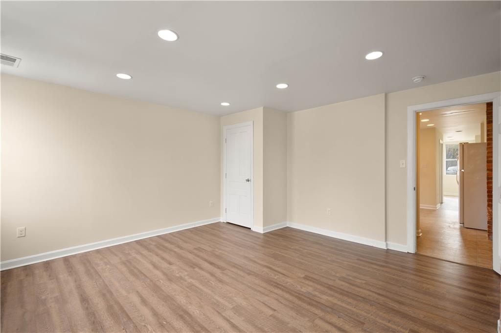 1934 Huron Street Pittsburgh, PA 15203 - Photo 11 of 33