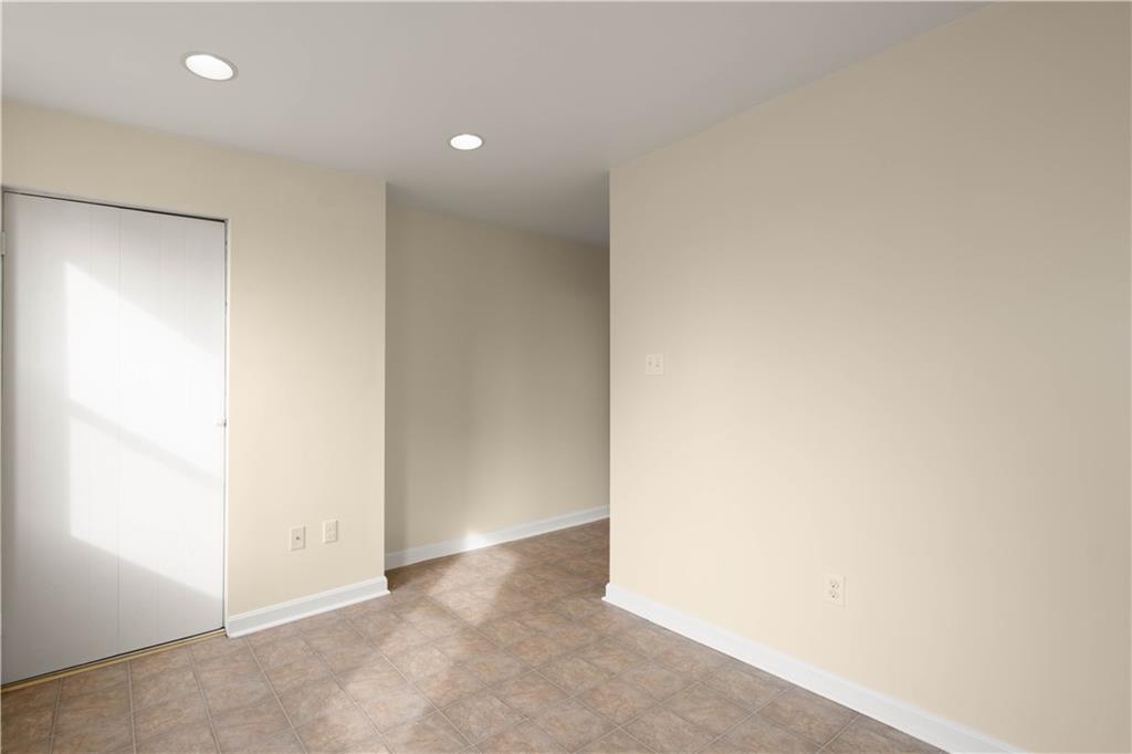 1934 Huron Street Pittsburgh, PA 15203 - Photo 13 of 33