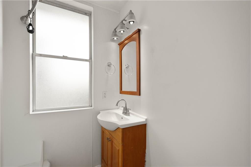 1934 Huron Street Pittsburgh, PA 15203 - Photo 20 of 33