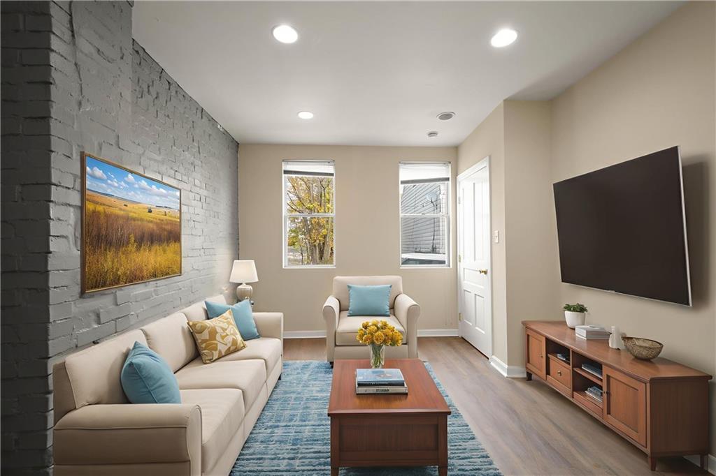 1934 Huron Street Pittsburgh, PA 15203 - Photo 2 of 33