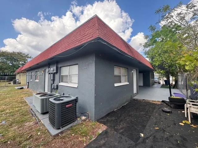 $700,000 | 7810 Southwest 10th Street, North Lauderdale, FL 33068