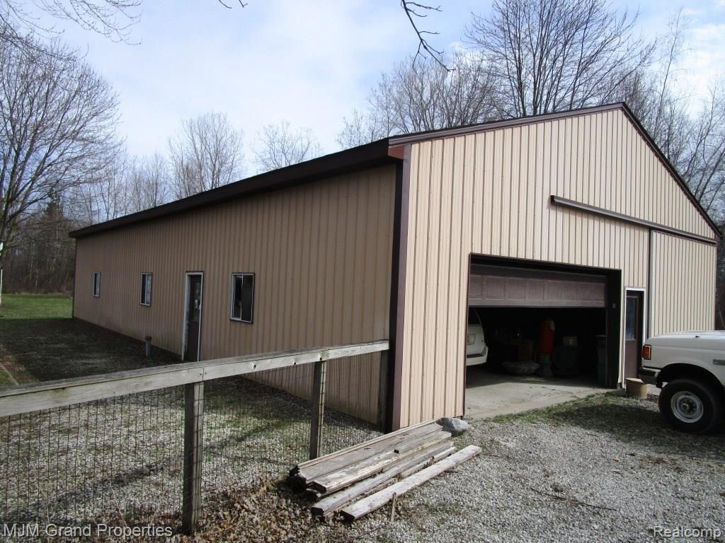 12310 Burns Road Carleton, MI 48117 - Photo 10 of 13 Barn1.JPG