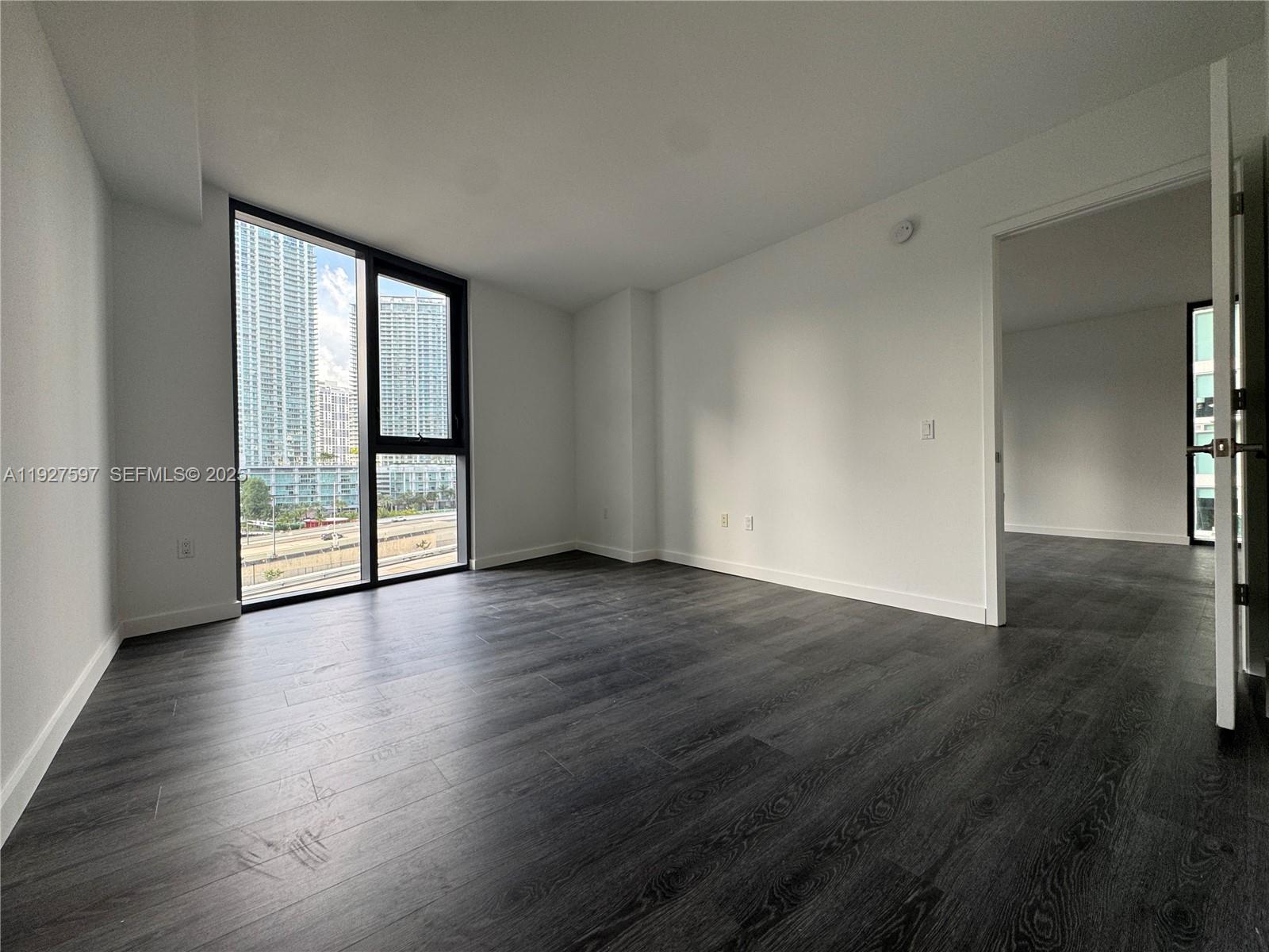 31 Southeast 6th Street, Unit 902 Miami, FL 33131 - Photo 12 of 29