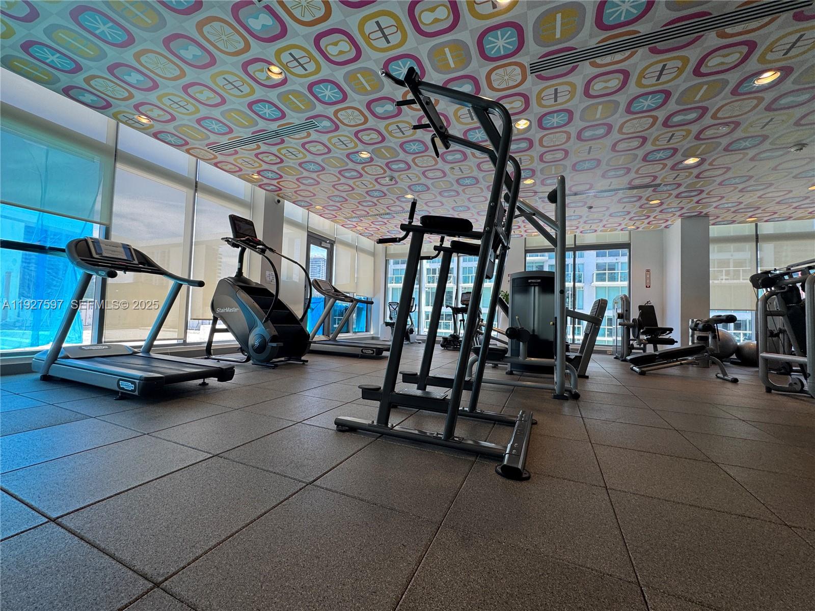 31 Southeast 6th Street, Unit 902 Miami, FL 33131 - Photo 17 of 29