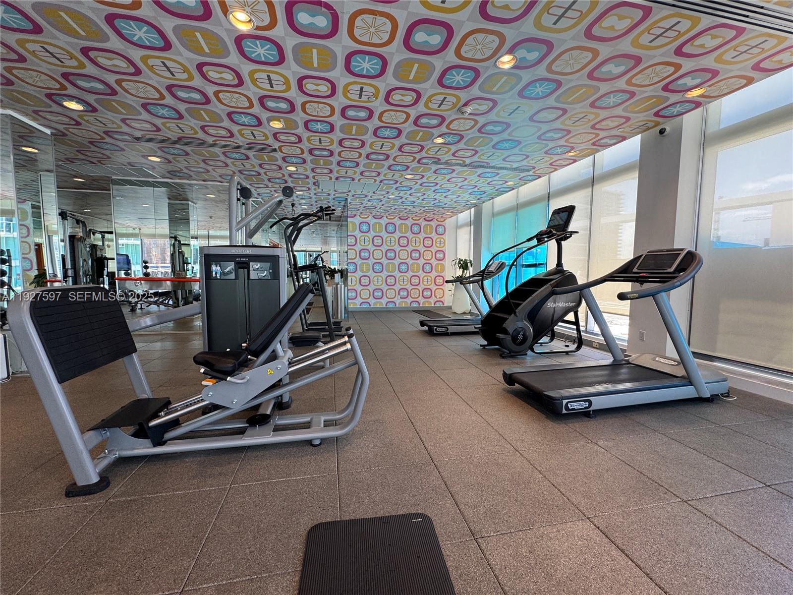 31 Southeast 6th Street, Unit 902 Miami, FL 33131 - Photo 18 of 29