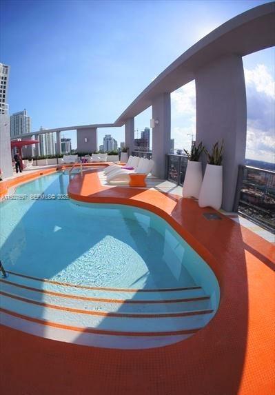 31 Southeast 6th Street, Unit 902 Miami, FL 33131 - Photo 24 of 29