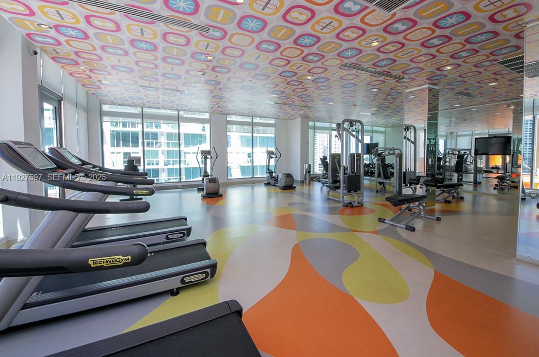 31 Southeast 6th Street, Unit 902 Miami, FL 33131 - Photo 27 of 29