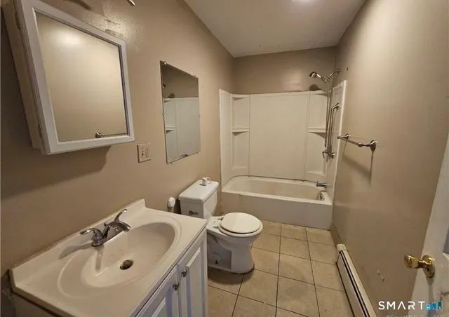 $3,000 | 417 East Main Street, Unit 6, Bridgeport, CT 06608