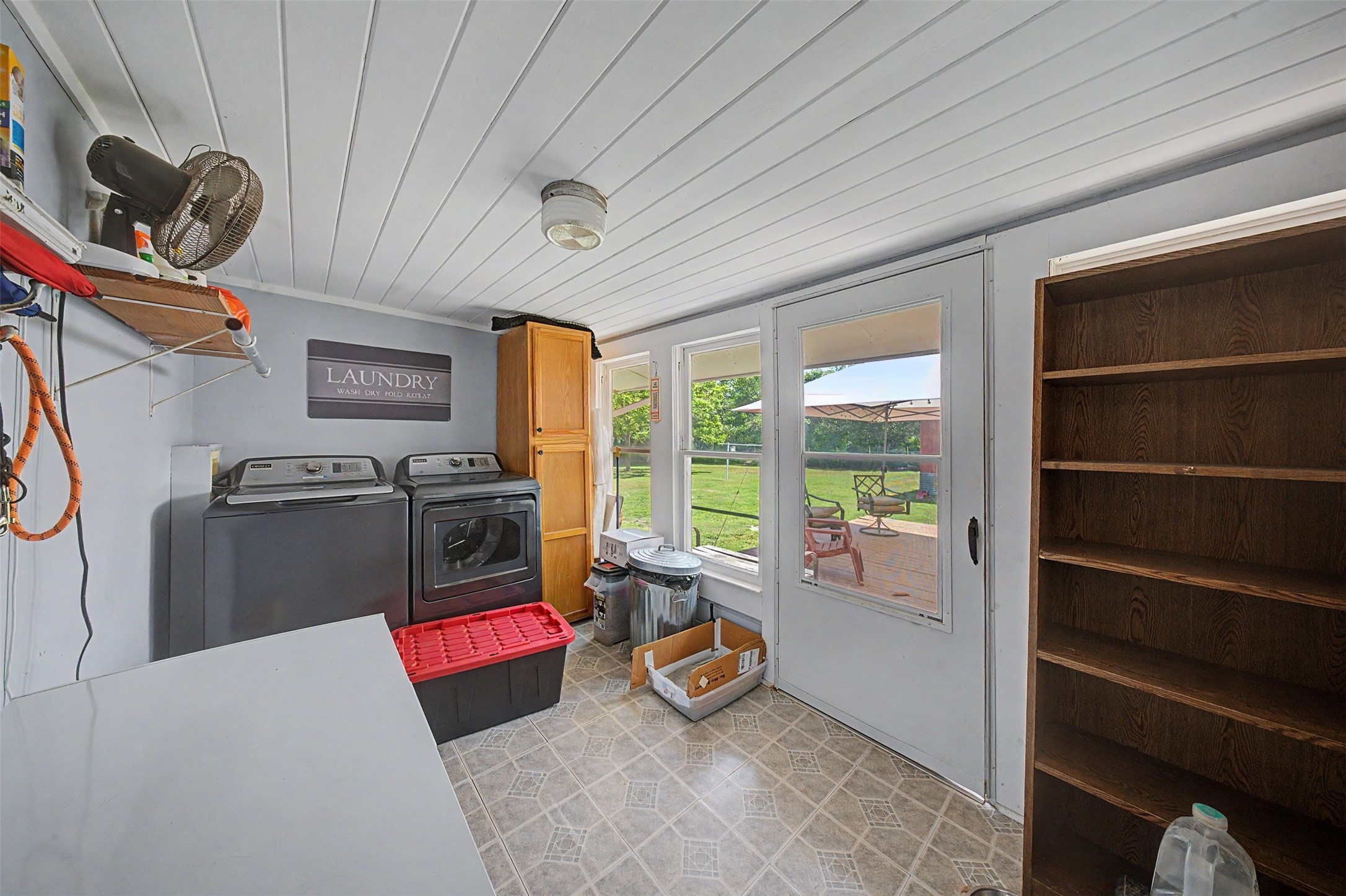 1442 East Johnson Drive Rusk, TX 75785 - Photo 20 of 34 Very nice sized laundry/MUD room.