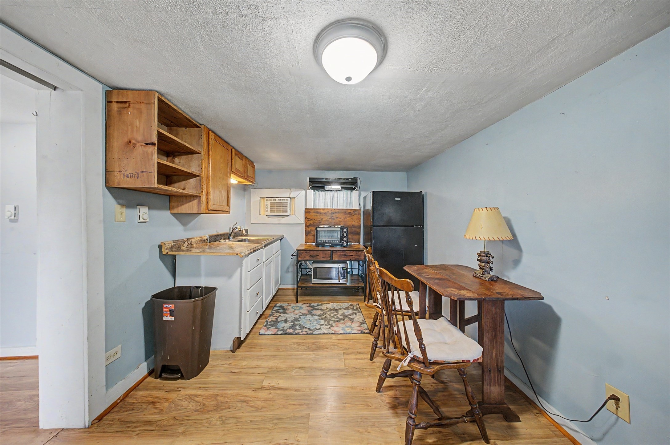 1442 East Johnson Drive Rusk, TX 75785 - Photo 31 of 34 Wow! Check out this great kitchen and eating area your guests are sure to love!