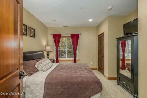 $320,000 | 308 Ohio Avenue, Unit 105, Kellogg, ID 83837