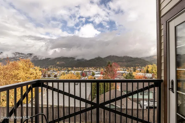 $320,000 | 308 Ohio Avenue, Unit 105, Kellogg, ID 83837
