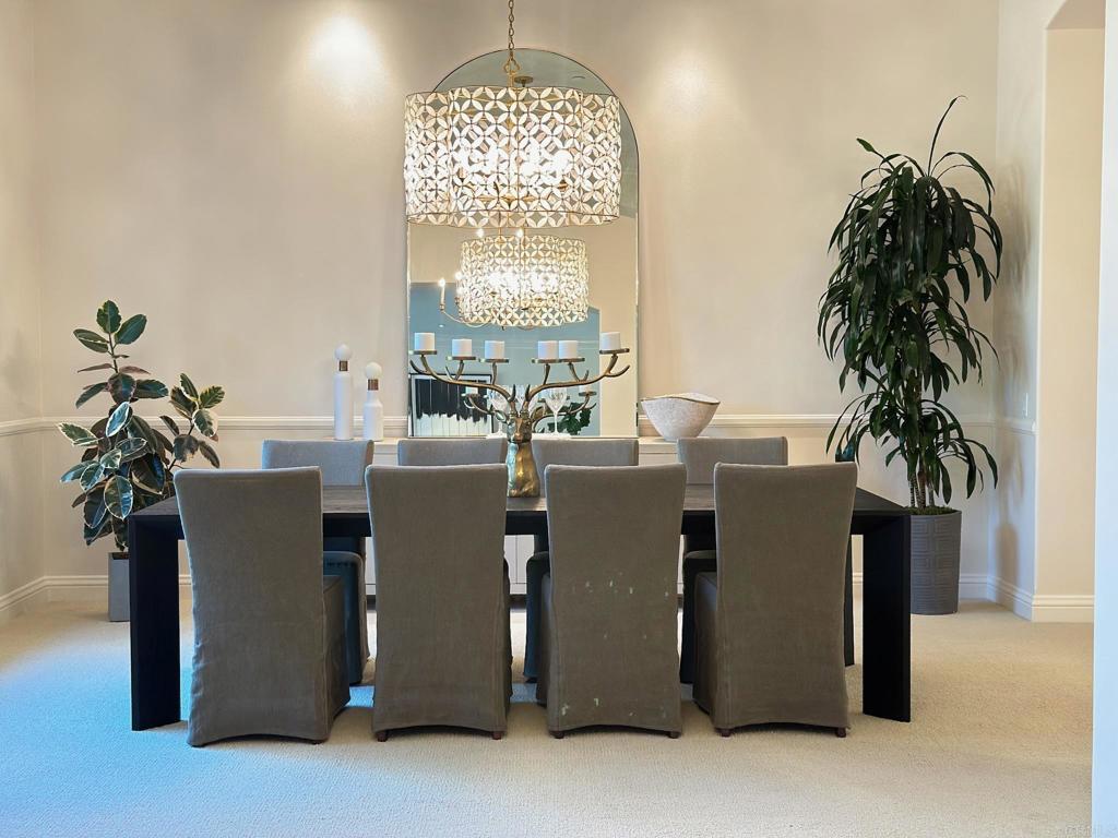 3331 Wildflower Valley Drive Encinitas, CA 92024 - Photo 4 of 26 Formal Dining Room Light & Bright