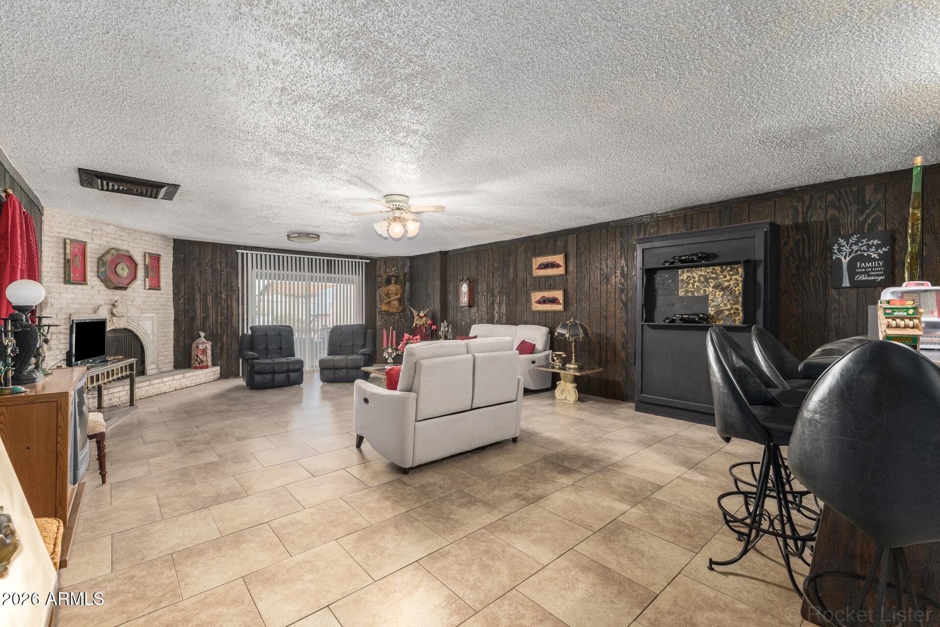 3838 West Alta Vista Road Phoenix, AZ 85041 - Photo 12 of 43 08 - Alta Visa