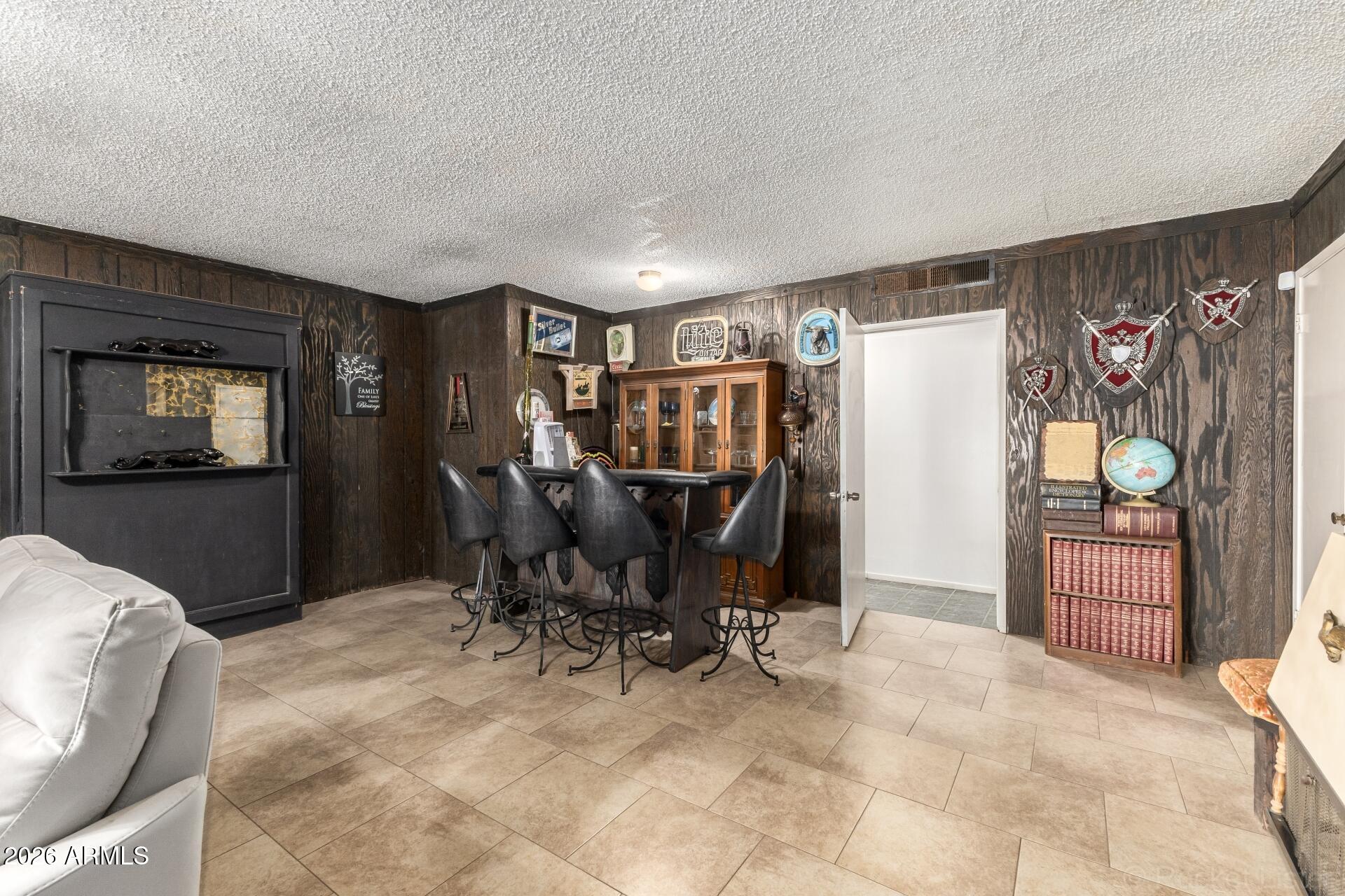 3838 West Alta Vista Road Phoenix, AZ 85041 - Photo 13 of 43 09 - Alta Visa