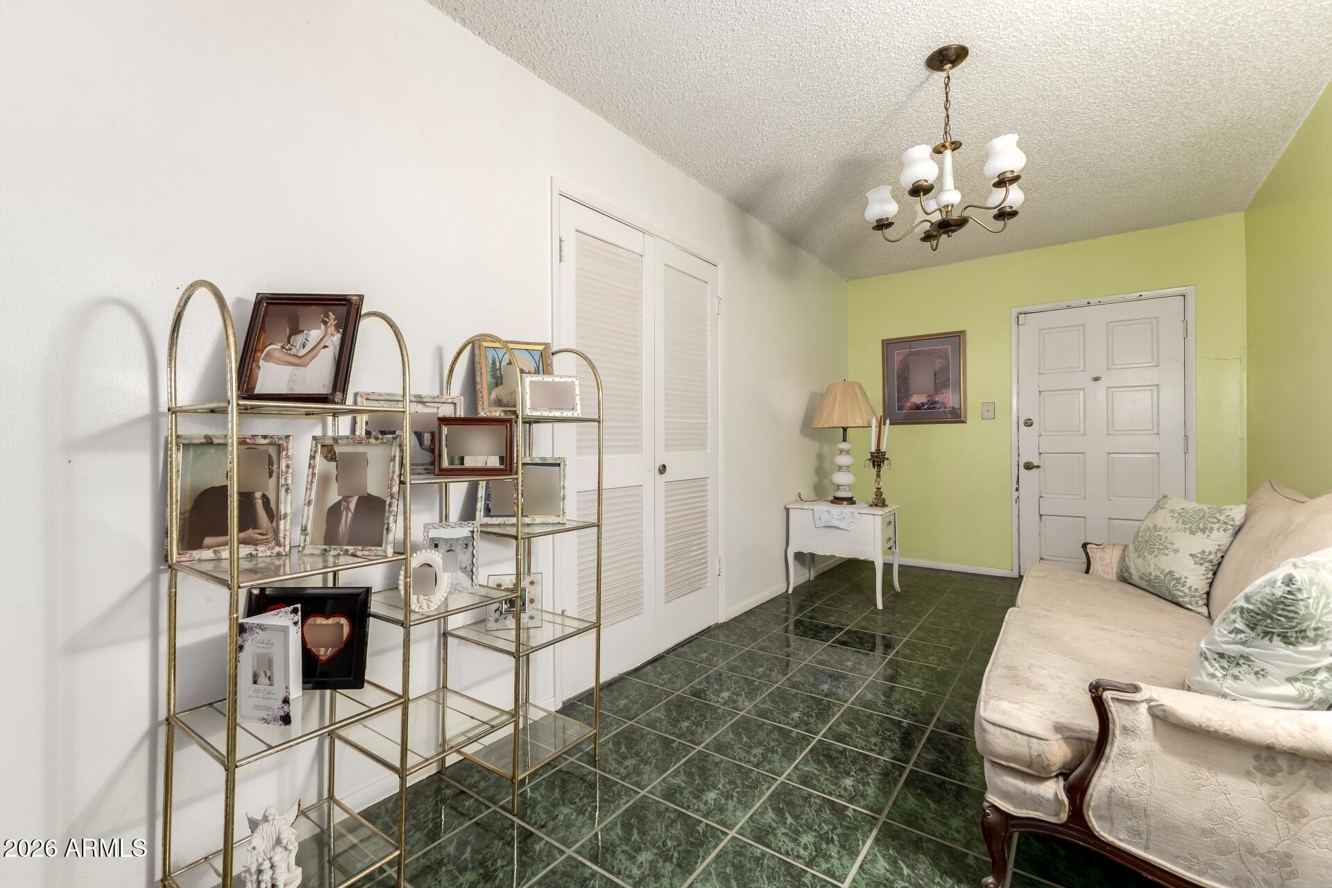 3838 West Alta Vista Road Phoenix, AZ 85041 - Photo 6 of 43 08 - Alta Vista