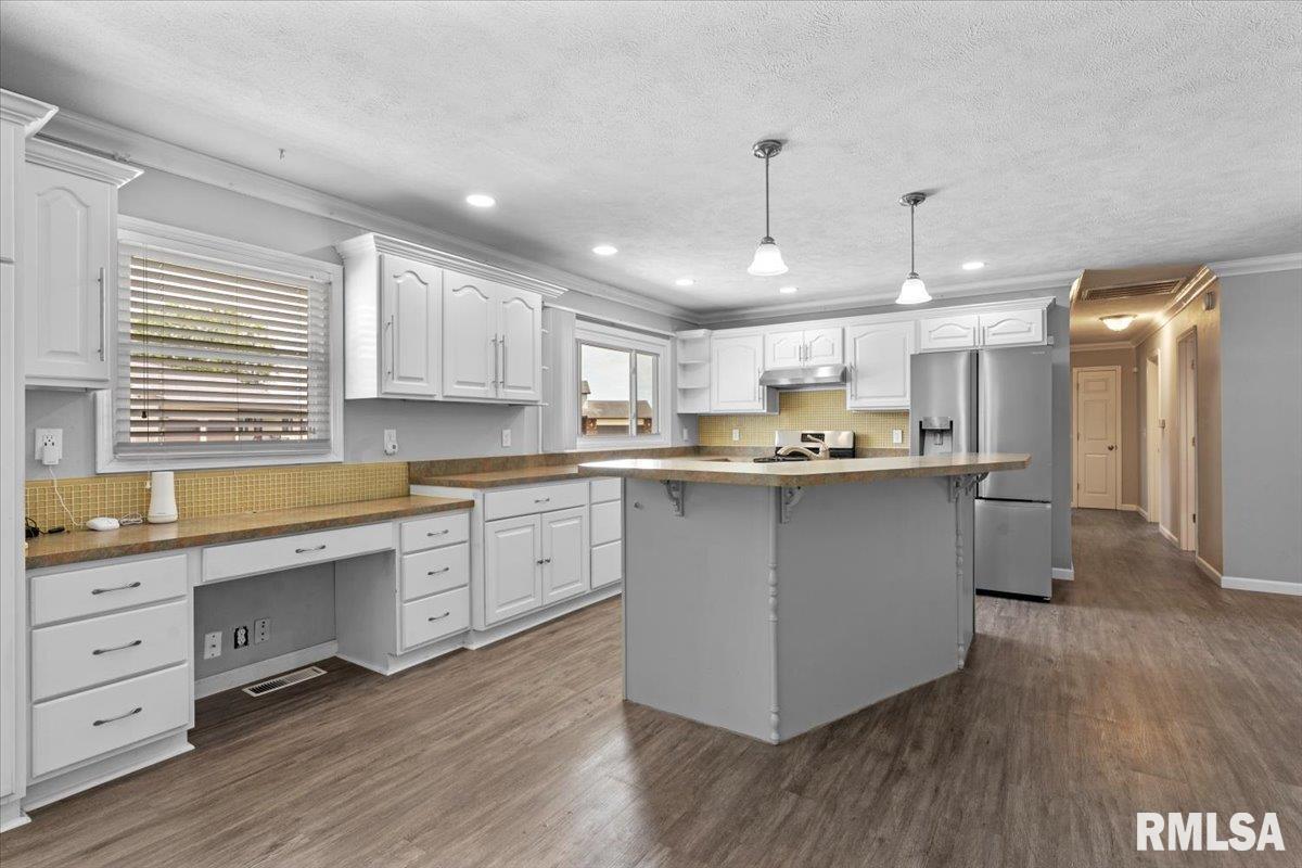 26 Wind Cave Drive Springfield, IL 62712 - Photo 8 of 37