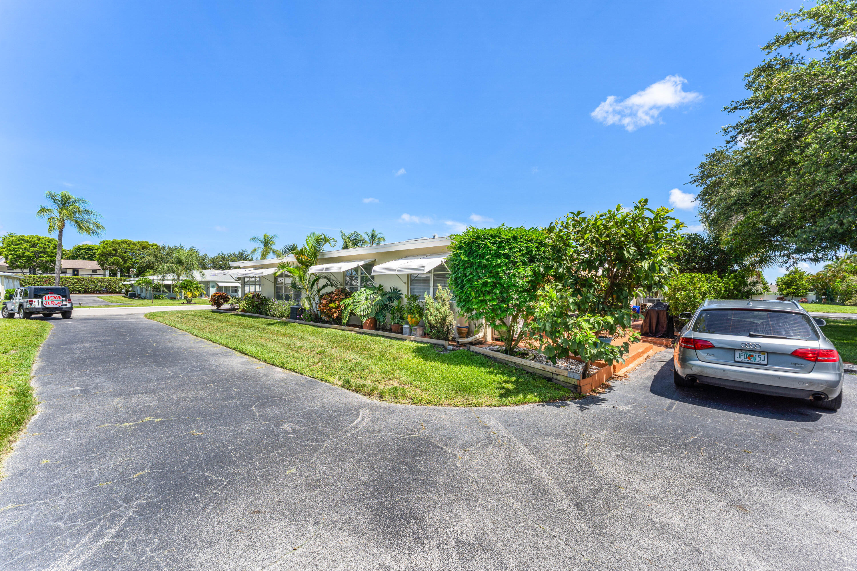 112 High Point Boulevard, Unit D Delray Beach, FL 33445 - Photo 5 of 34 004-112HighPointBoulevard-D-DelrayBeach-