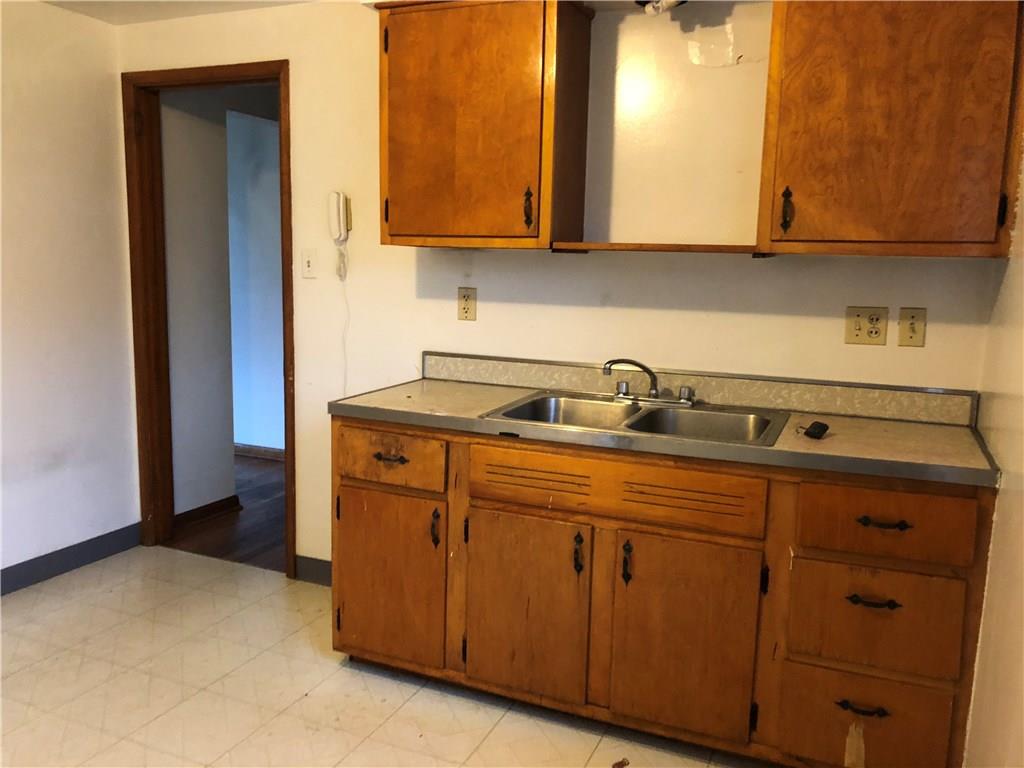 5620 Library Road Bethel Park, PA 15102 - Photo 4 of 15 Gallery Image 4