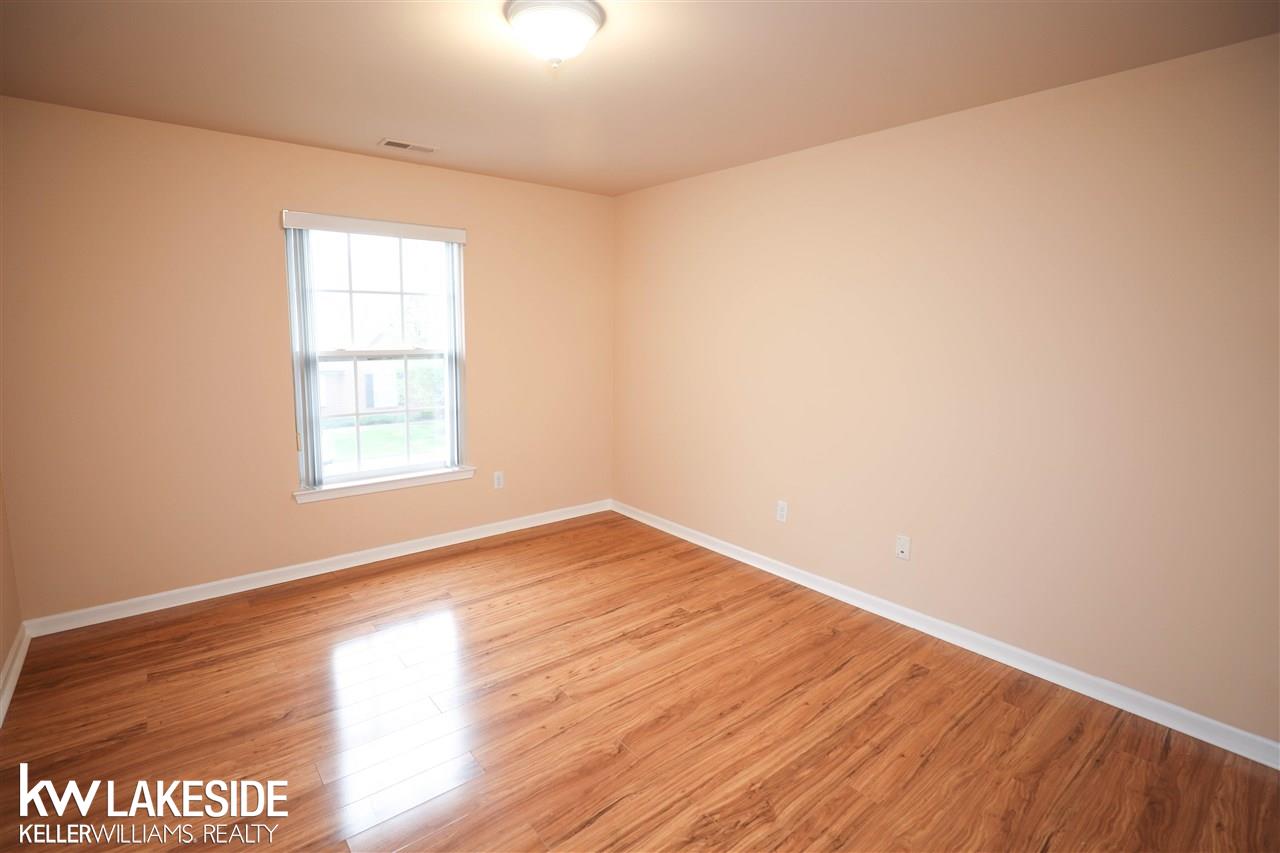 20620 Dunham Road Clinton Township, MI 48038 - Photo 14 of 20 50075030-13.JPG