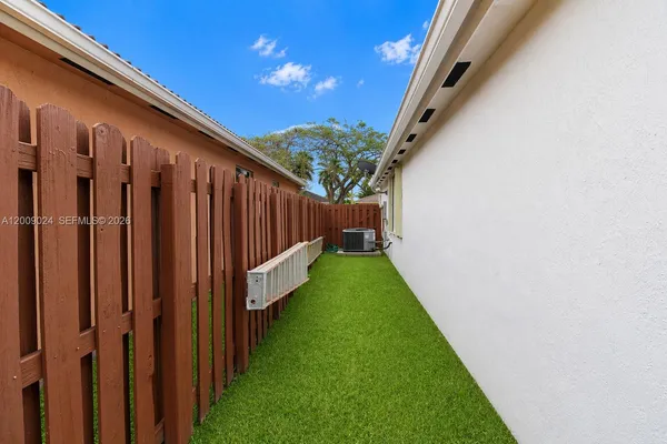 $699,000 | 9437 Southwest 183rd Terrace, Palmetto Bay, FL 33157