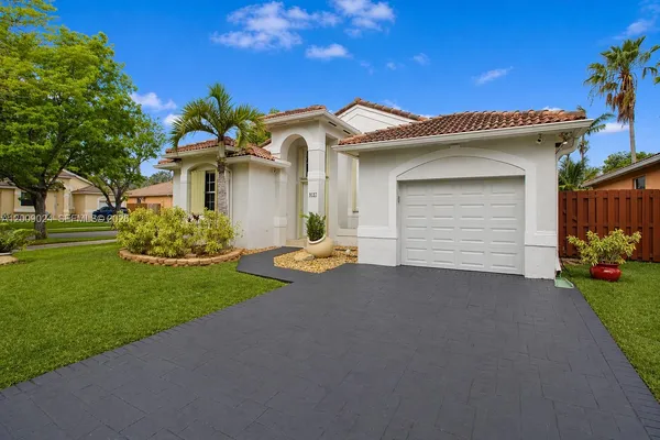 $699,000 | 9437 Southwest 183rd Terrace, Palmetto Bay, FL 33157
