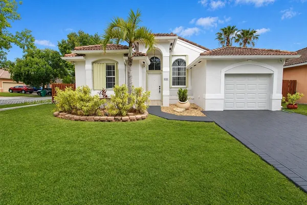 $699,000 | 9437 Southwest 183rd Terrace, Palmetto Bay, FL 33157