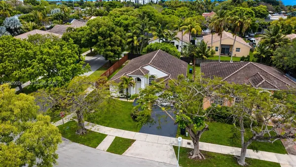 $699,000 | 9437 Southwest 183rd Terrace, Palmetto Bay, FL 33157