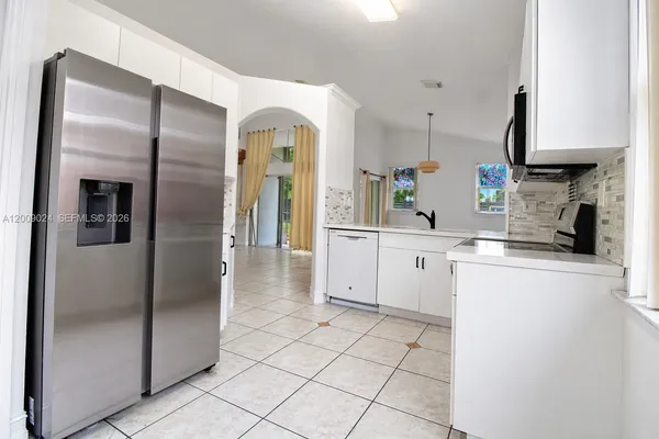 $699,000 | 9437 Southwest 183rd Terrace, Palmetto Bay, FL 33157